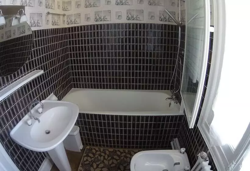 ペンション Château Des Chevaliers De Londigny