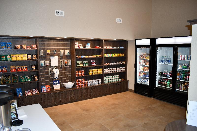 هتل Candlewood Suites Grand Rapids Airport, An Ihg