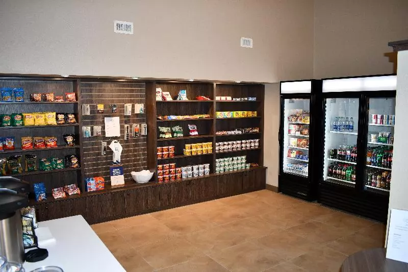 Отель Candlewood Suites Grand Rapids Airport, An Ihg