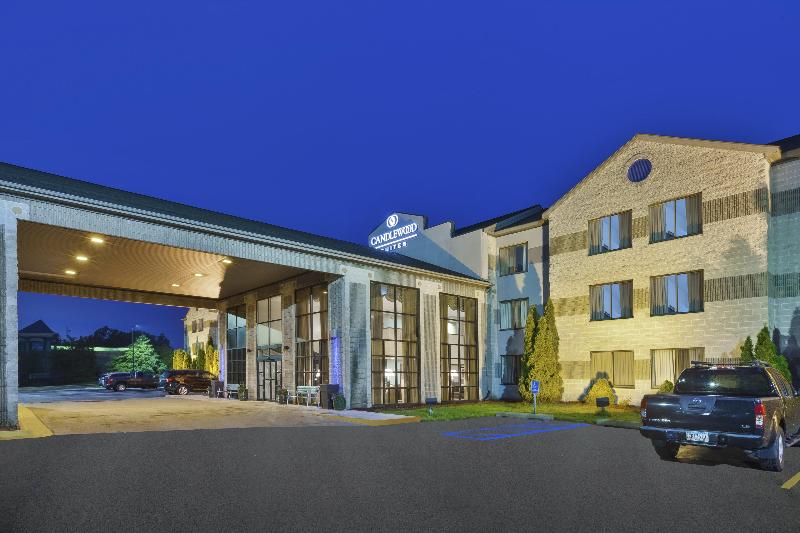هتل Candlewood Suites Grand Rapids Airport, An Ihg