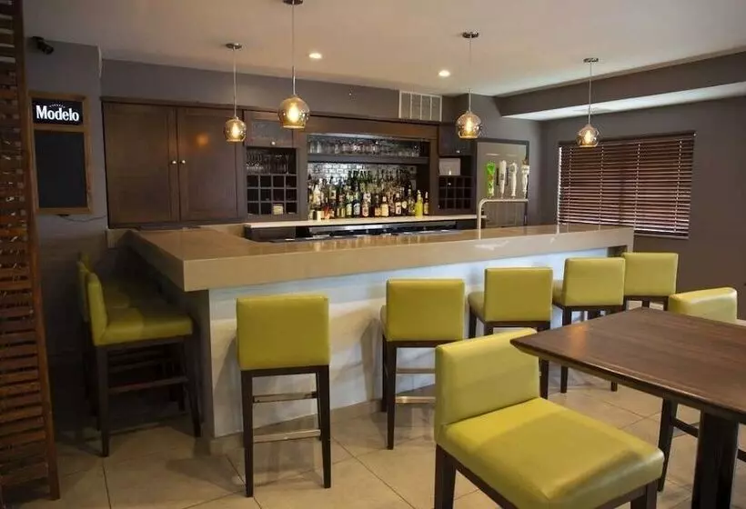 호텔 Country Inn & Suites By Radisson, Chicago Hoffman