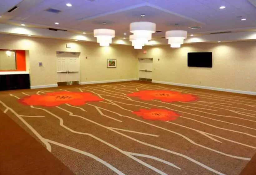 Отель Hilton Garden Inn Pascagoula