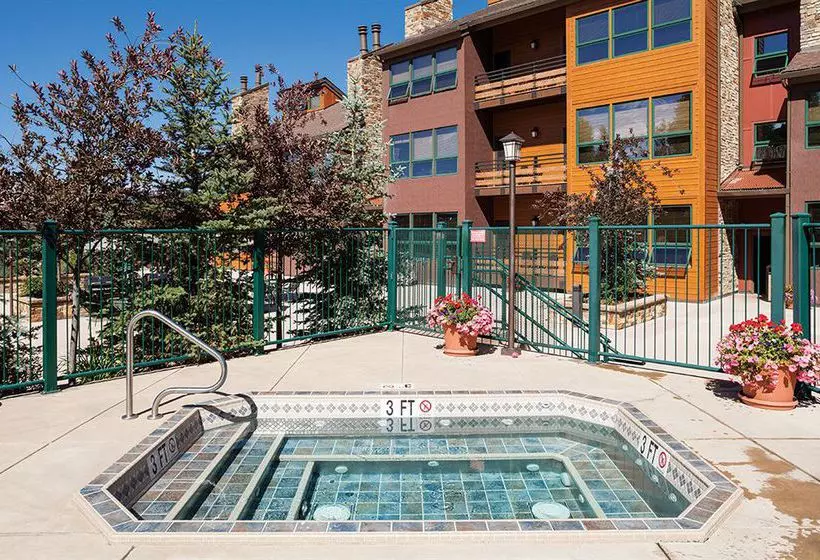 בית מלון כפרי Kutuk Condominiums