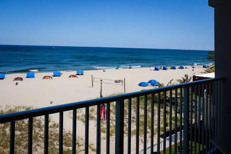 ホテル La Costa Beach Club