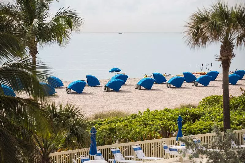 ホテル La Costa Beach Club
