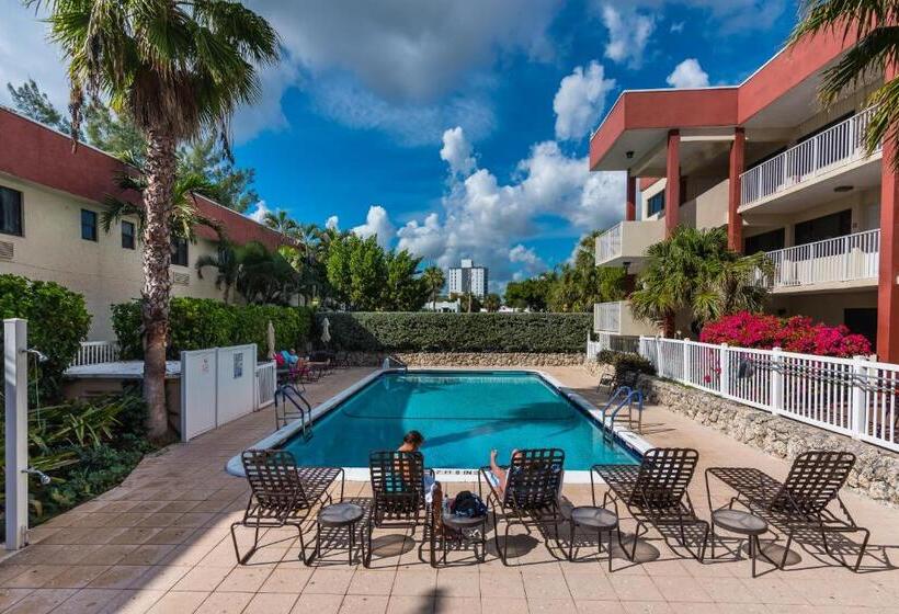 فندق La Costa Beach Club