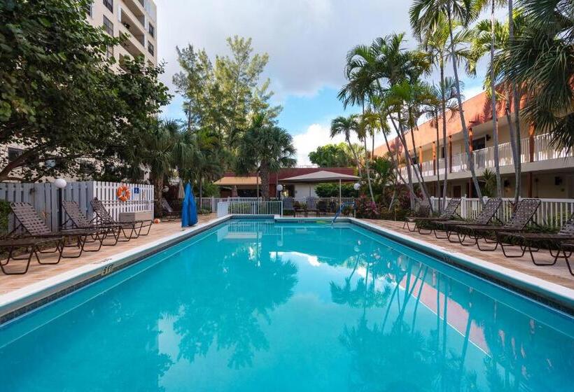 فندق La Costa Beach Club