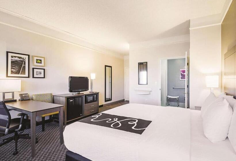 Otel La Quinta By Wyndham Austin At The Domain