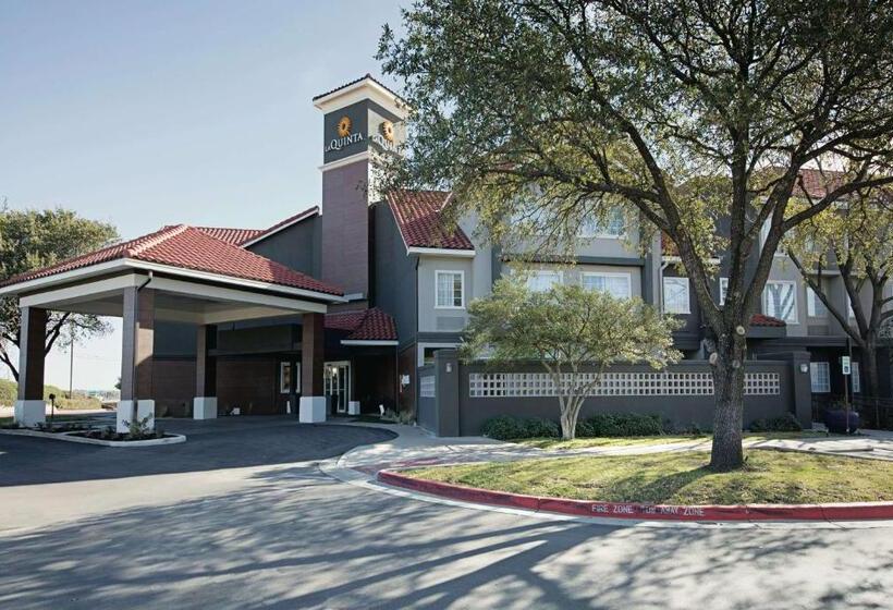 Otel La Quinta By Wyndham Austin At The Domain