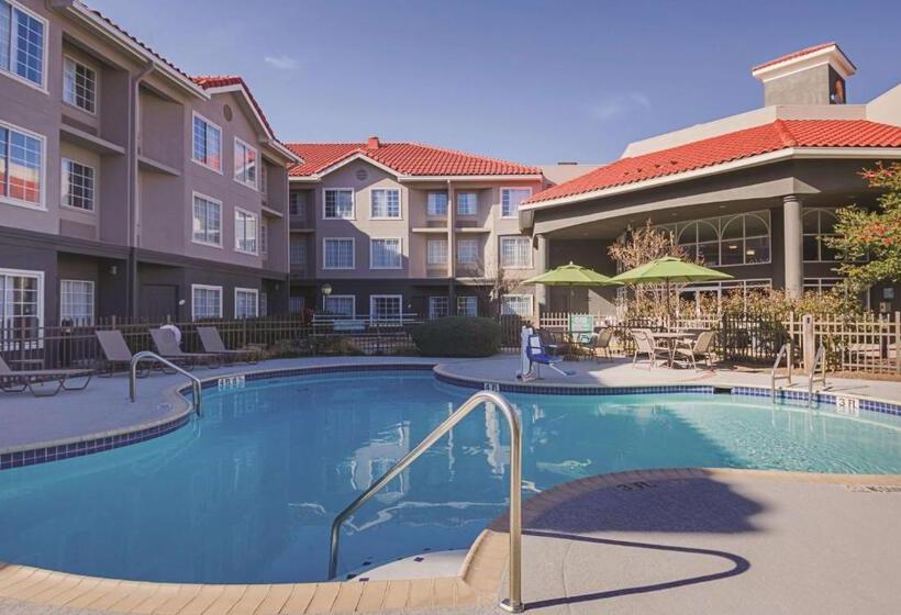 Otel La Quinta By Wyndham Austin At The Domain