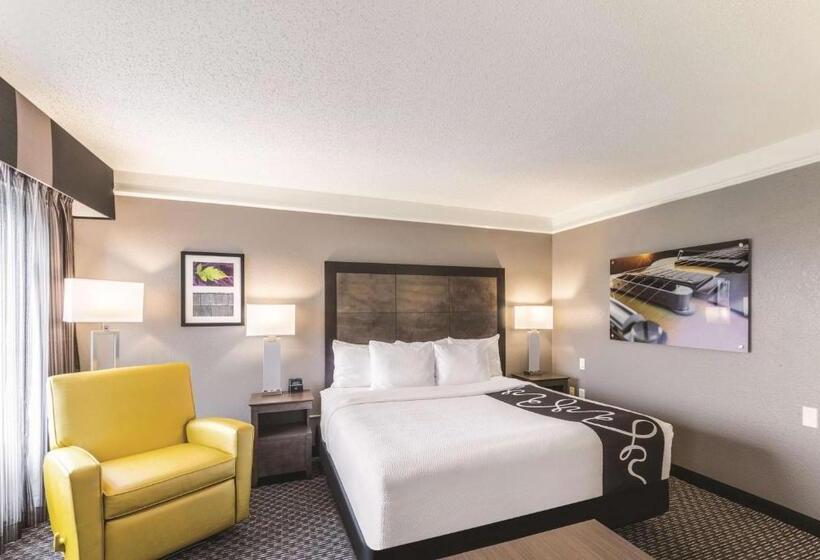 Otel La Quinta By Wyndham Austin At The Domain