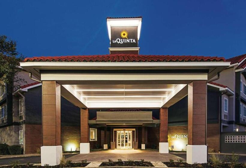 Otel La Quinta By Wyndham Austin At The Domain