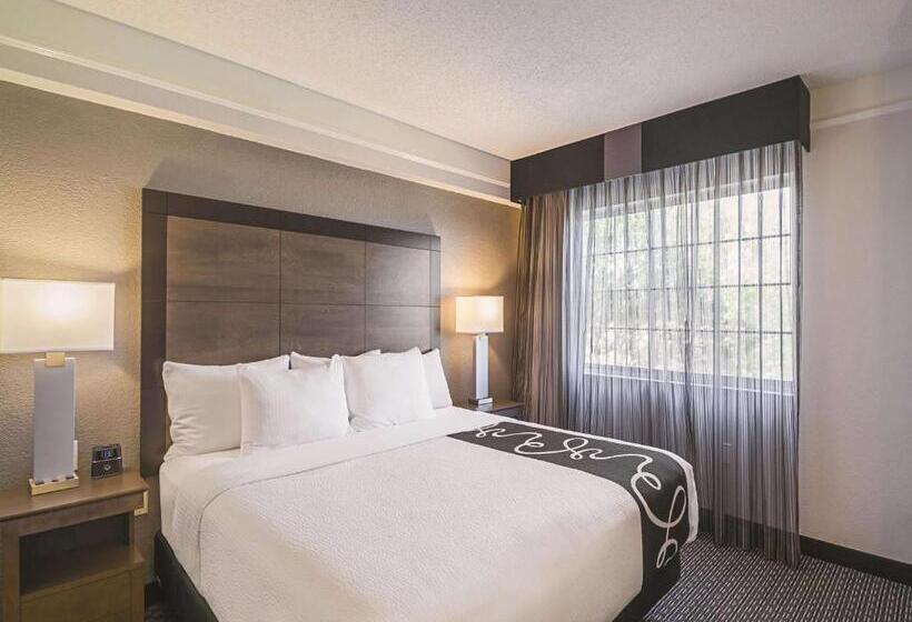 Otel La Quinta By Wyndham Austin At The Domain