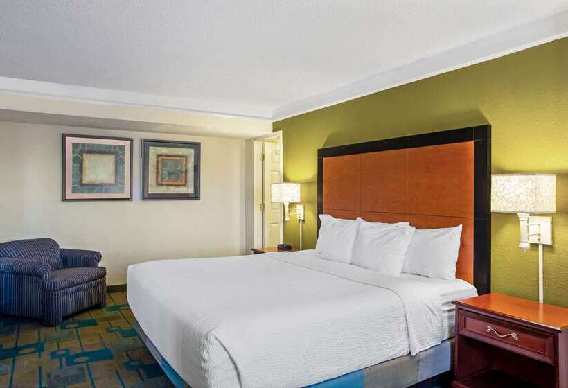 هتل La Quinta Inn By Wyndham Killeen  Fort Hood