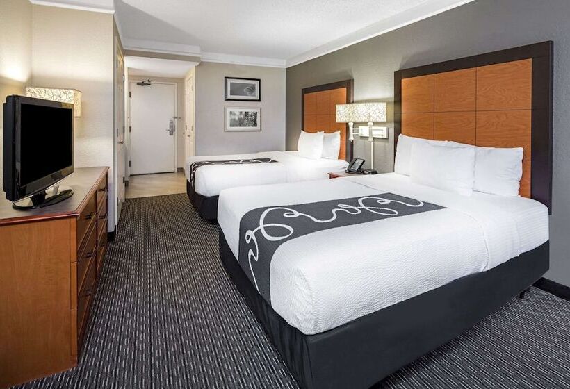 فندق La Quinta By Wyndham Buena Park