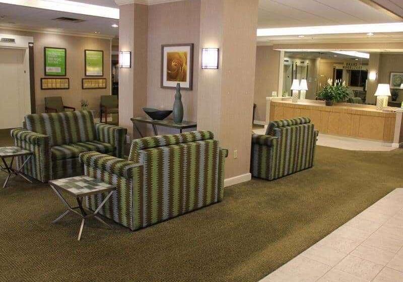 Отель La Quinta By Wyndham Coral Springs University Dr