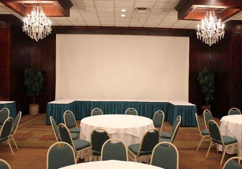 Отель La Quinta By Wyndham Coral Springs University Dr