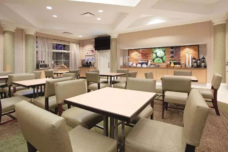 Отель La Quinta By Wyndham Denver Southwest Lakewood