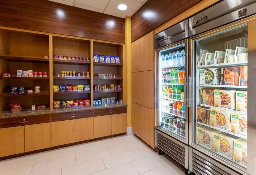 ホテル La Quinta Inn & Suites By Wyndham Kingsport Tricities Airport