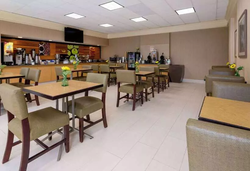 ホテル La Quinta Inn & Suites By Wyndham Kingsport Tricities Airport