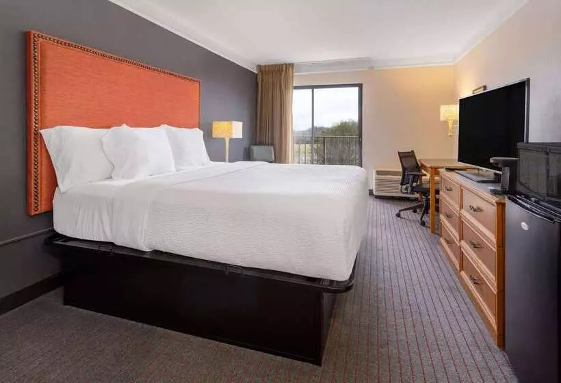 ホテル La Quinta Inn & Suites By Wyndham Kingsport Tricities Airport