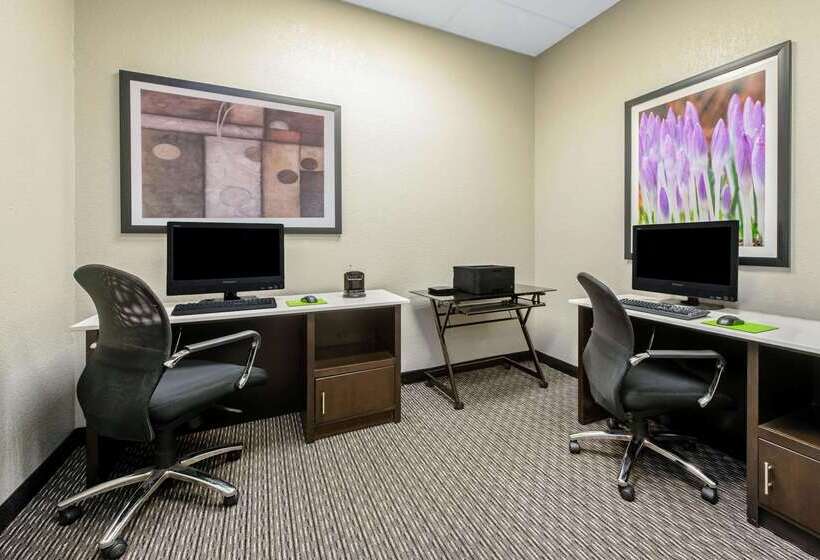 فندق La Quinta By Wyndham New Orleans Airport