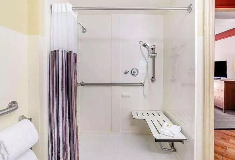 هتل La Quinta By Wyndham Raleigh Crabtree