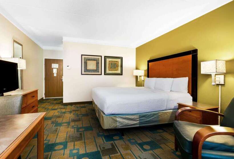 ホテル La Quinta By Wyndham St. Pete Clearwater Airport