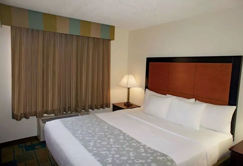 هتل La Quinta By Wyndham St. Pete Clearwater Airport