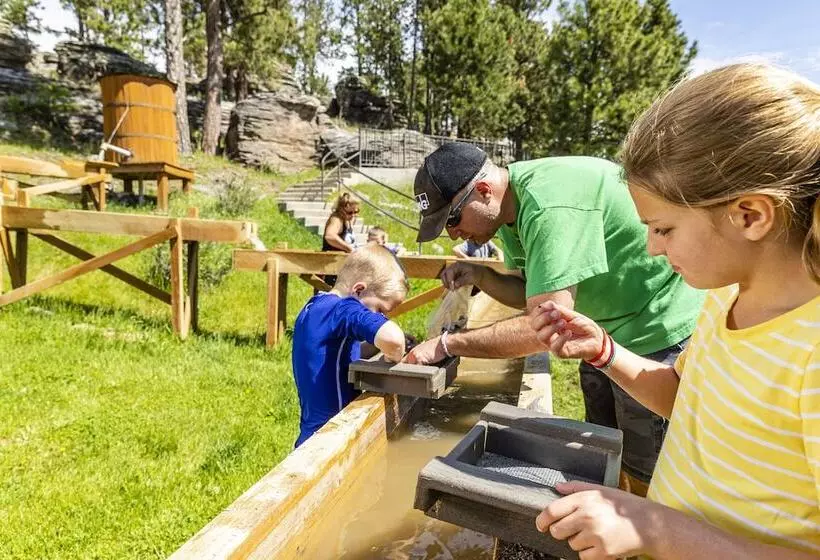 هتل Lodge At Palmer Gulch