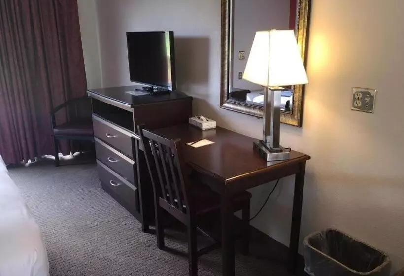 호텔 The Lodge At Chalk Hill