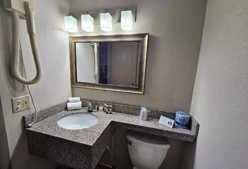 호텔 The Lodge At Chalk Hill