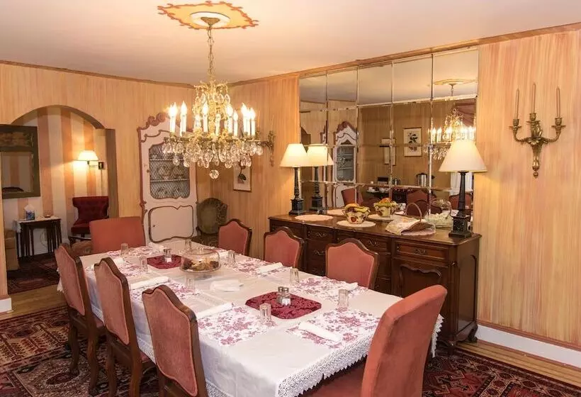 La Reserve Bed And Breakfast