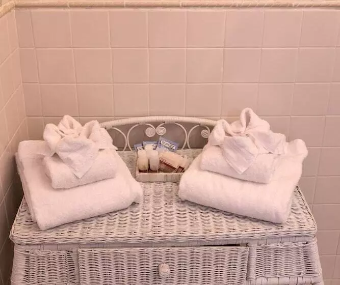 La Reserve Bed And Breakfast