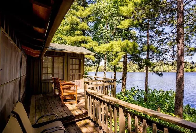 Ludlow's Island Resort