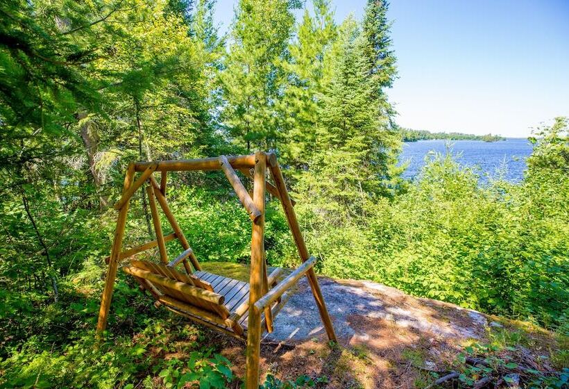 Ludlow's Island Resort