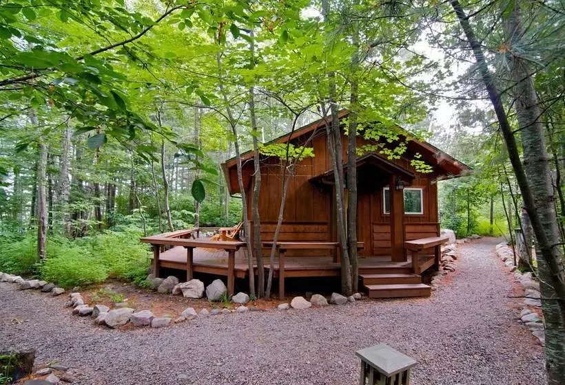 Ludlow's Island Resort