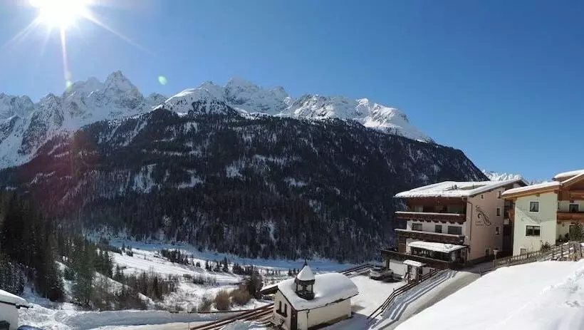 Hotelli Pension Winnebach