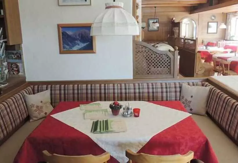 Hotelli Pension Winnebach