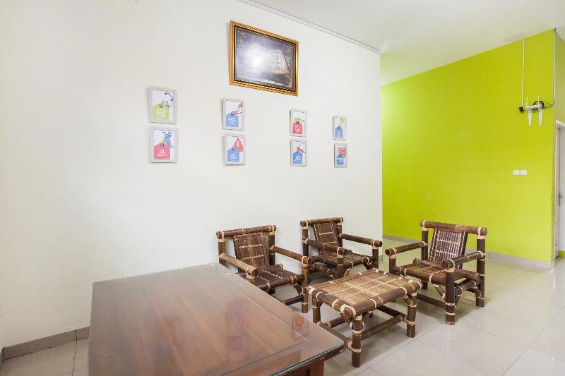 호텔 Oyo Life 2254 Kost Oetama Syariah