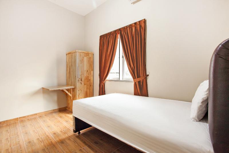 호텔 Oyo Life 2254 Kost Oetama Syariah