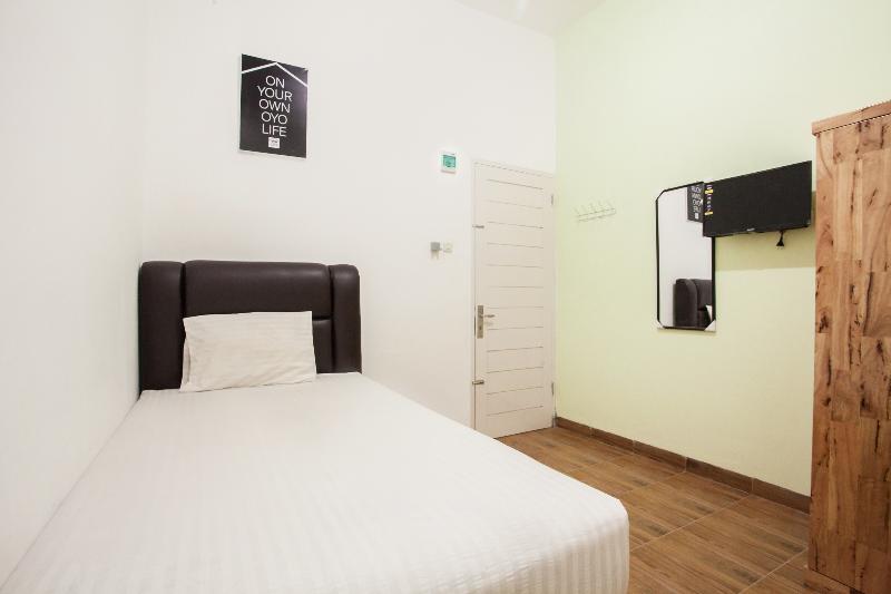 호텔 Oyo Life 2254 Kost Oetama Syariah