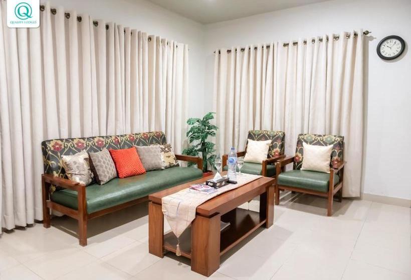 هتل Quality Lodges Bhurban