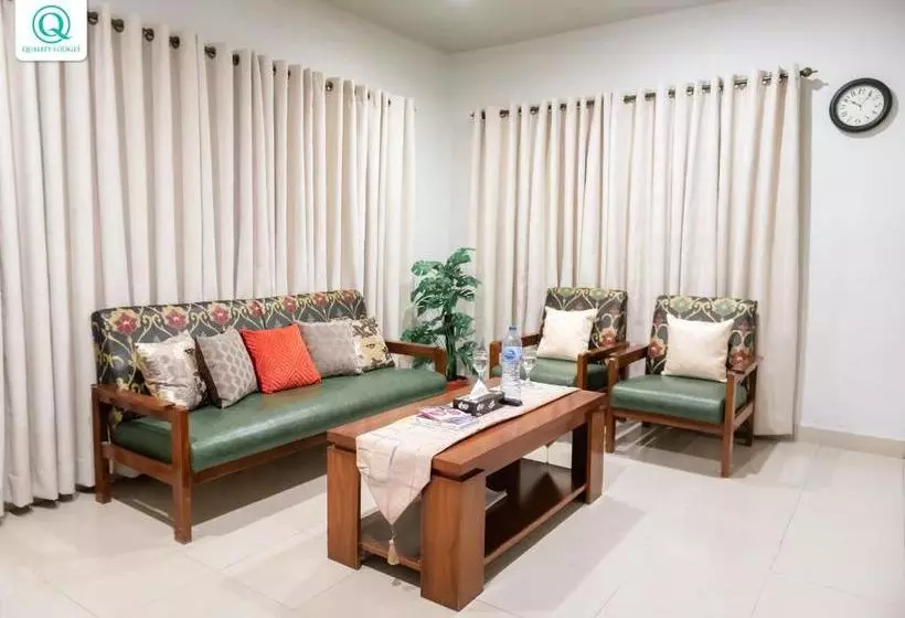 هتل Quality Lodges Bhurban