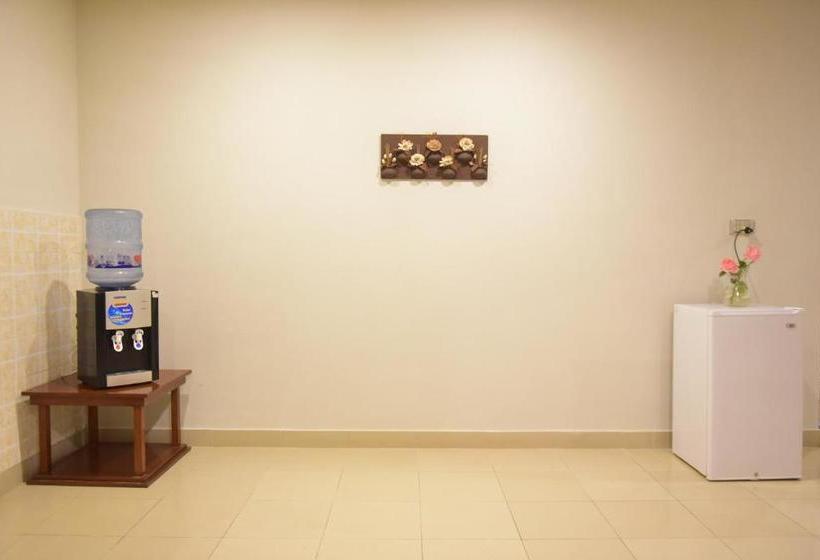 هتل Quality Lodges Bhurban