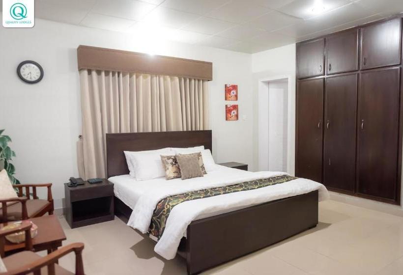 هتل Quality Lodges Bhurban