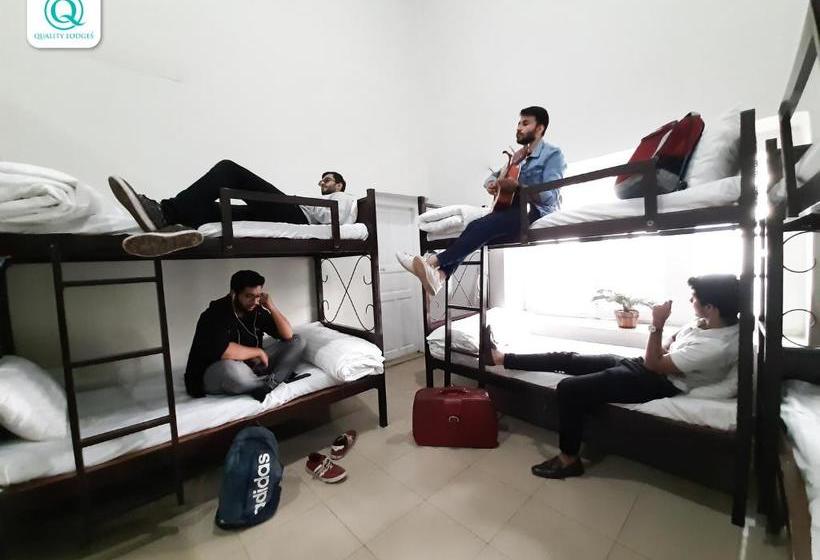 هتل Quality Lodges Bhurban