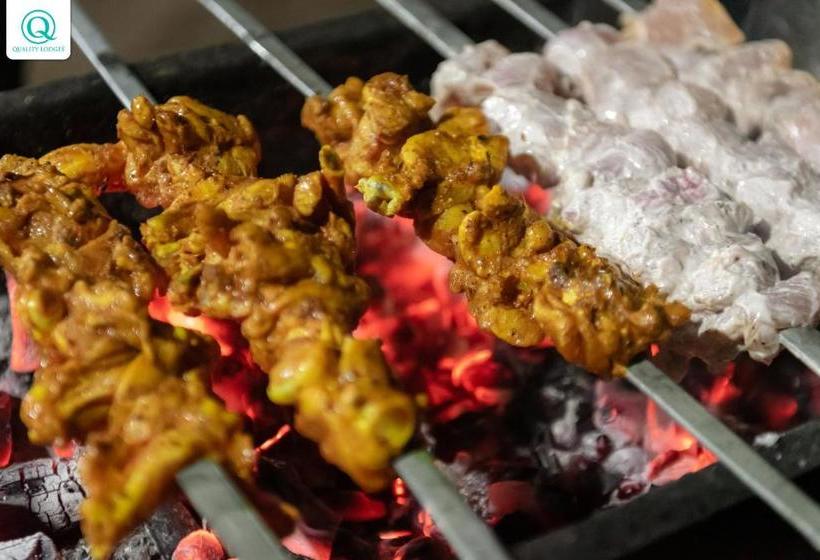 هتل Quality Lodges Bhurban