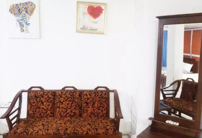 هاستل Beehive Colombo