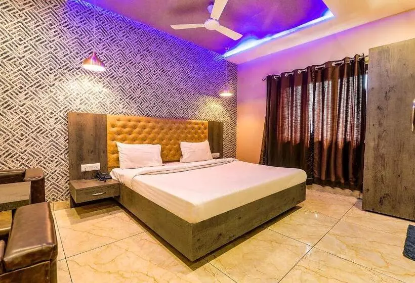 Fabhotel Rudra Inn & Cafe